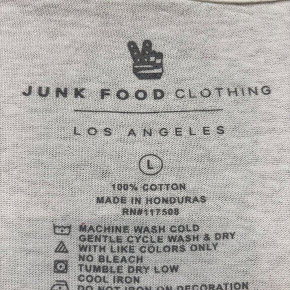 The Nightmare Before Christmas white T-Shirt Size Large - Picture 4 of 4